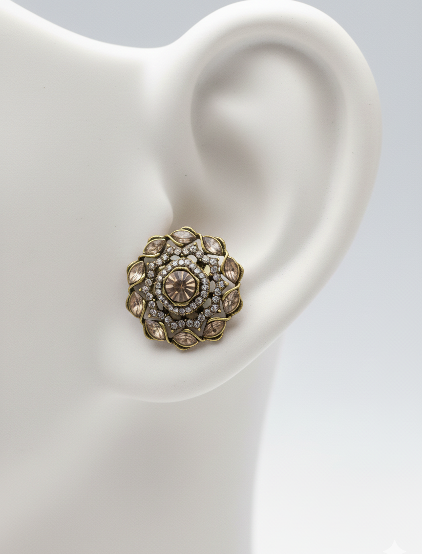 Gold Kundan studs