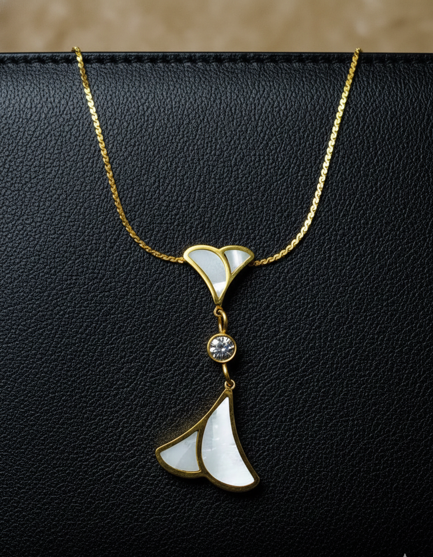 Sleeky Sleeky (white marble neckchain)