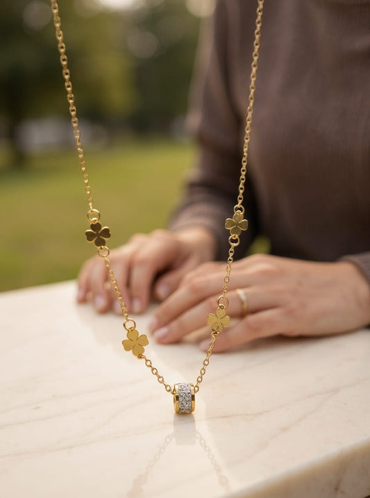 Good Luck Glam (gold plated neckchain)