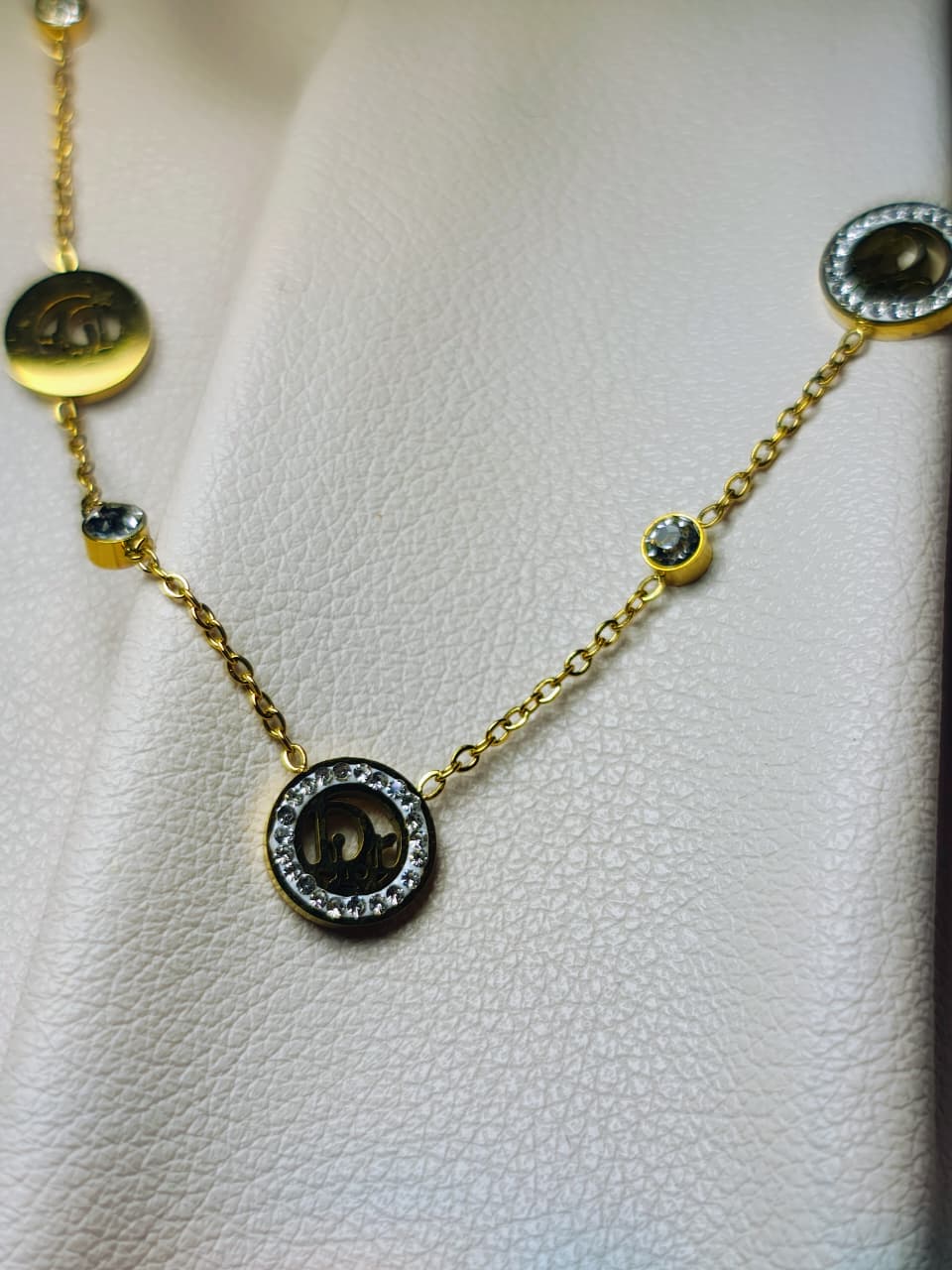 dazzling Diorbit Stations